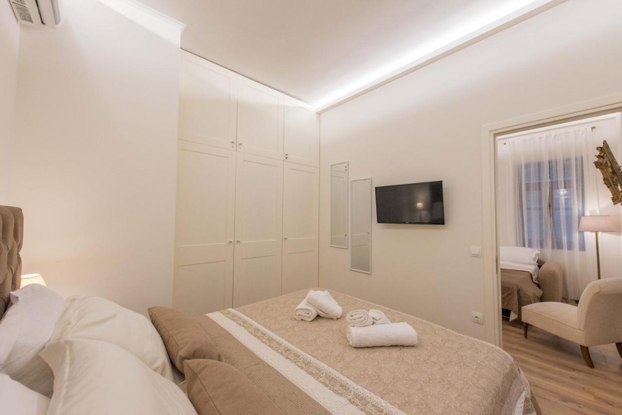 Apartment 1571_ A2 *
